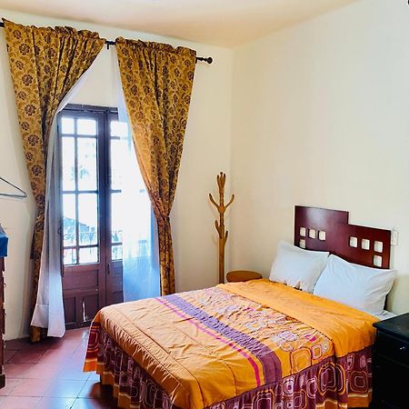 Hostal Santuario De Las Libelulas Guadalajara Luaran gambar