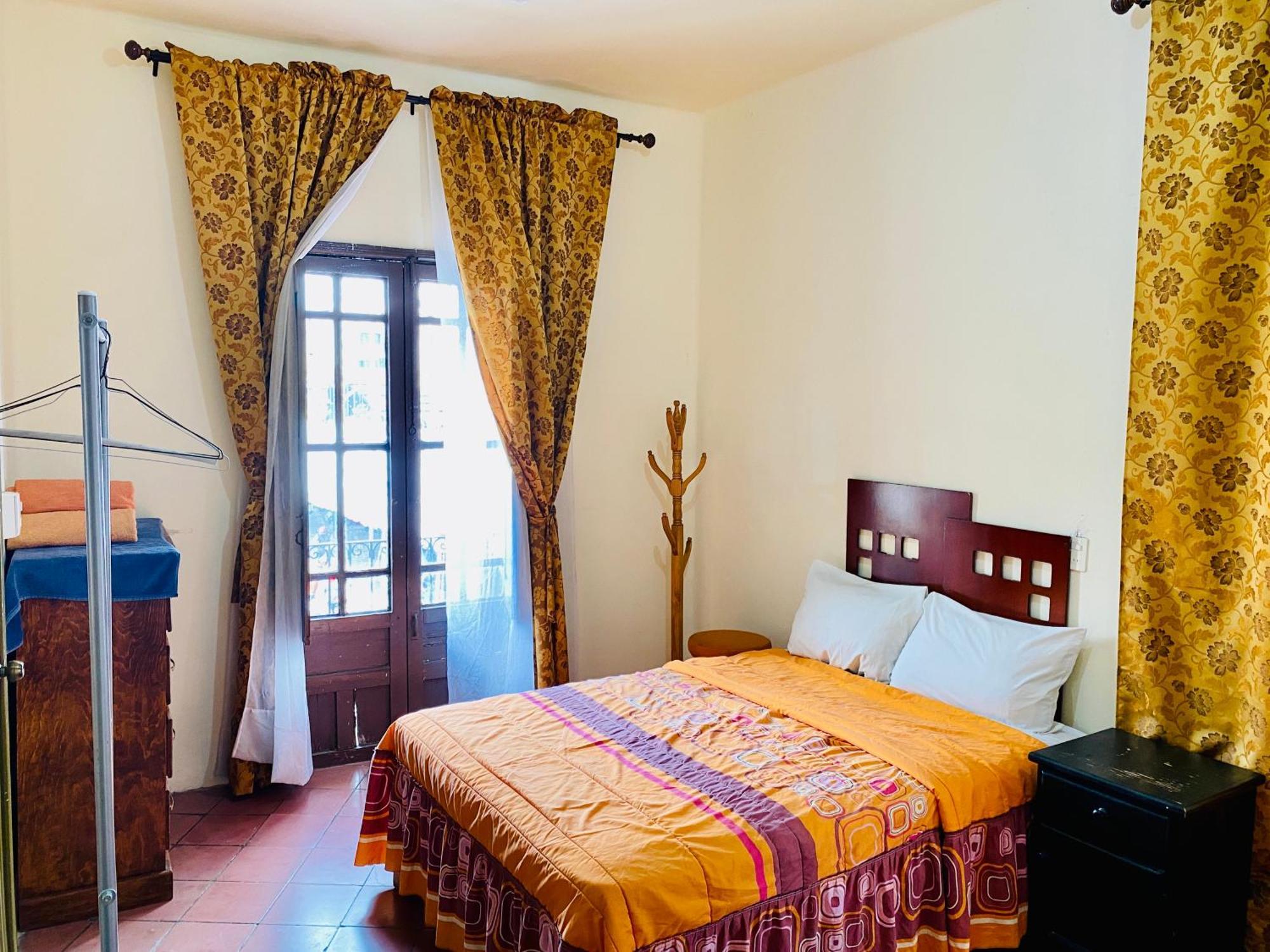 Hostal Santuario De Las Libelulas Guadalajara Luaran gambar